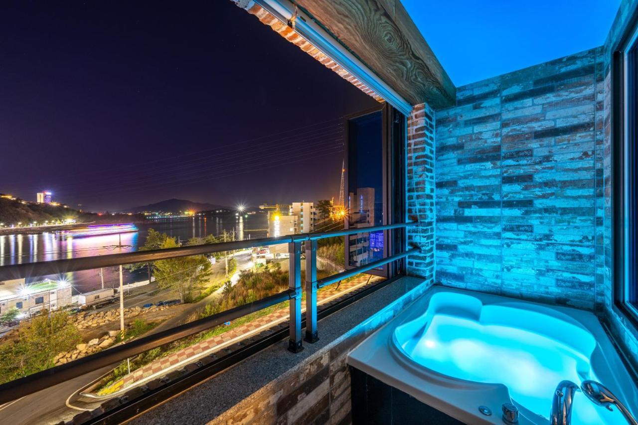Yeosu View Foret Pension Экстерьер фото