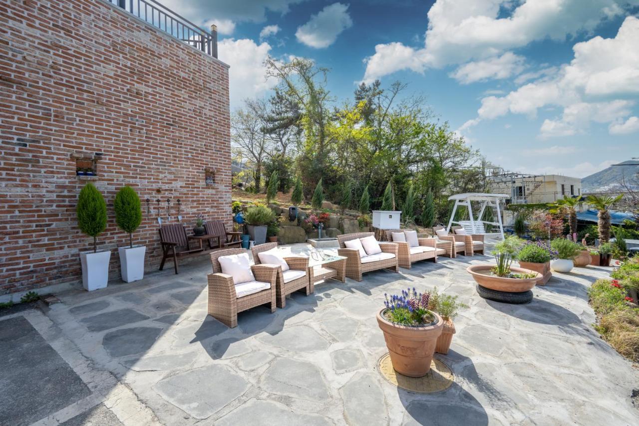 Yeosu View Foret Pension Экстерьер фото