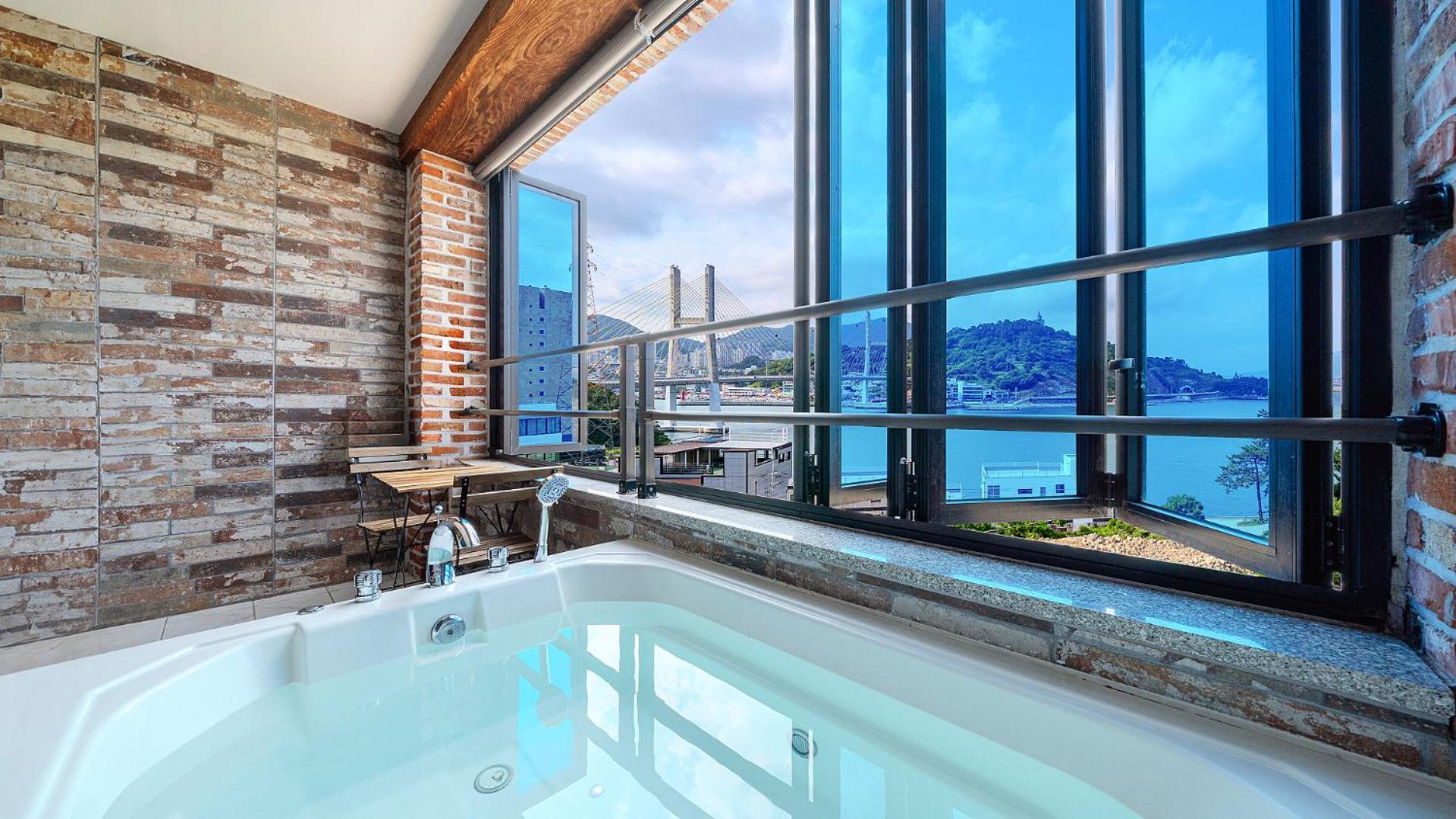 Yeosu View Foret Pension Экстерьер фото